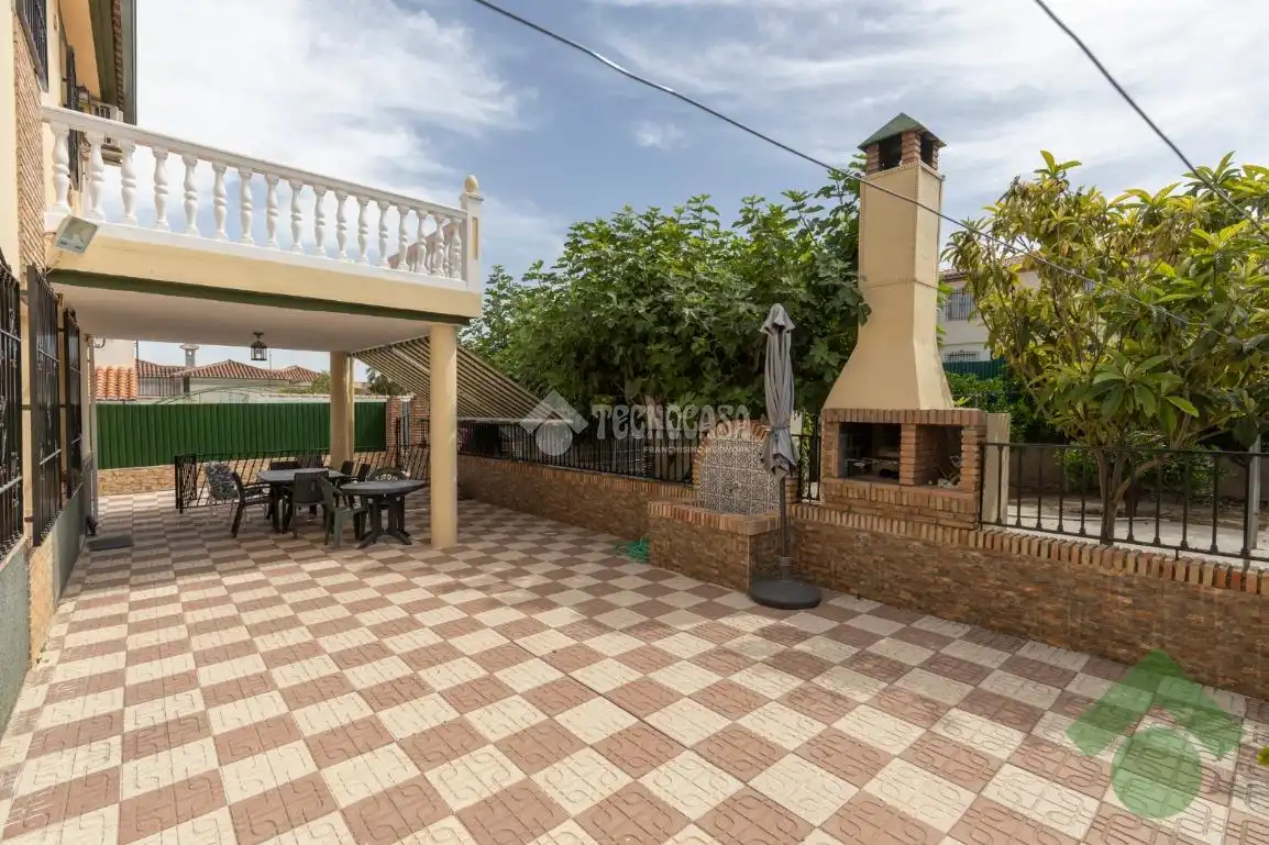 Casa con terraza en venta en Gójar, imagen 3