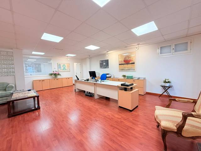 Oficina en Alquiler en La Rambla en La Missió