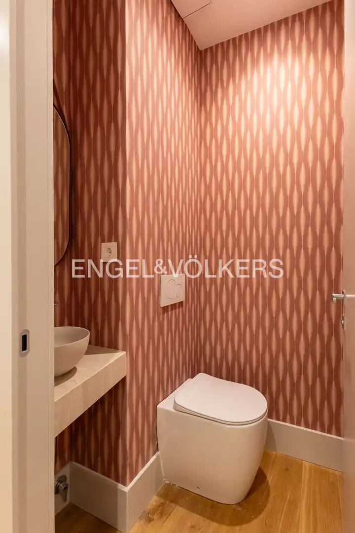 Badezimmer von Wohnung zum Verkauf in Madrid mit Klimaanlage, Heizung und Balkon