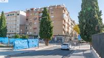 Vista exterior de Pis en venda en  Granada Capital amb Terrassa i Balcó