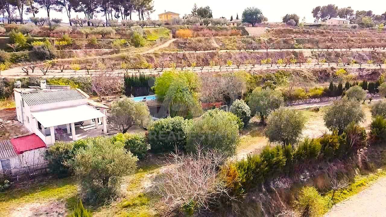Casa o xalet en venda en Agullent amb Terrassa i Piscina