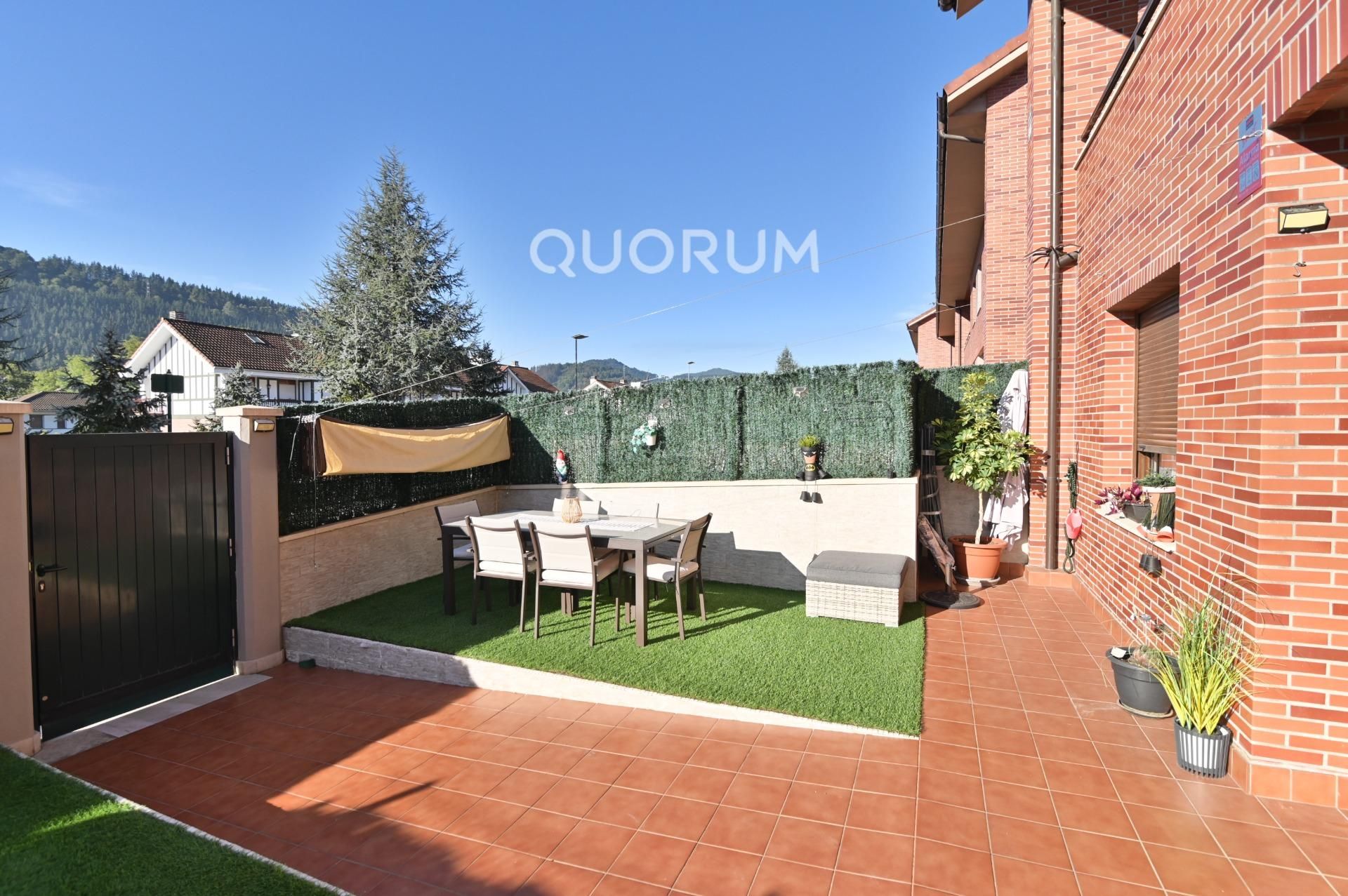 Terrace of House or chalet for sale in Bedia  with Heating, Private garden and Balcony