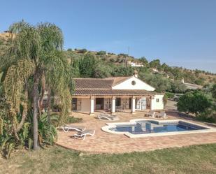 Vista exterior de Casa o xalet en venda en Monda amb Aire condicionat, Jardí privat i Piscina