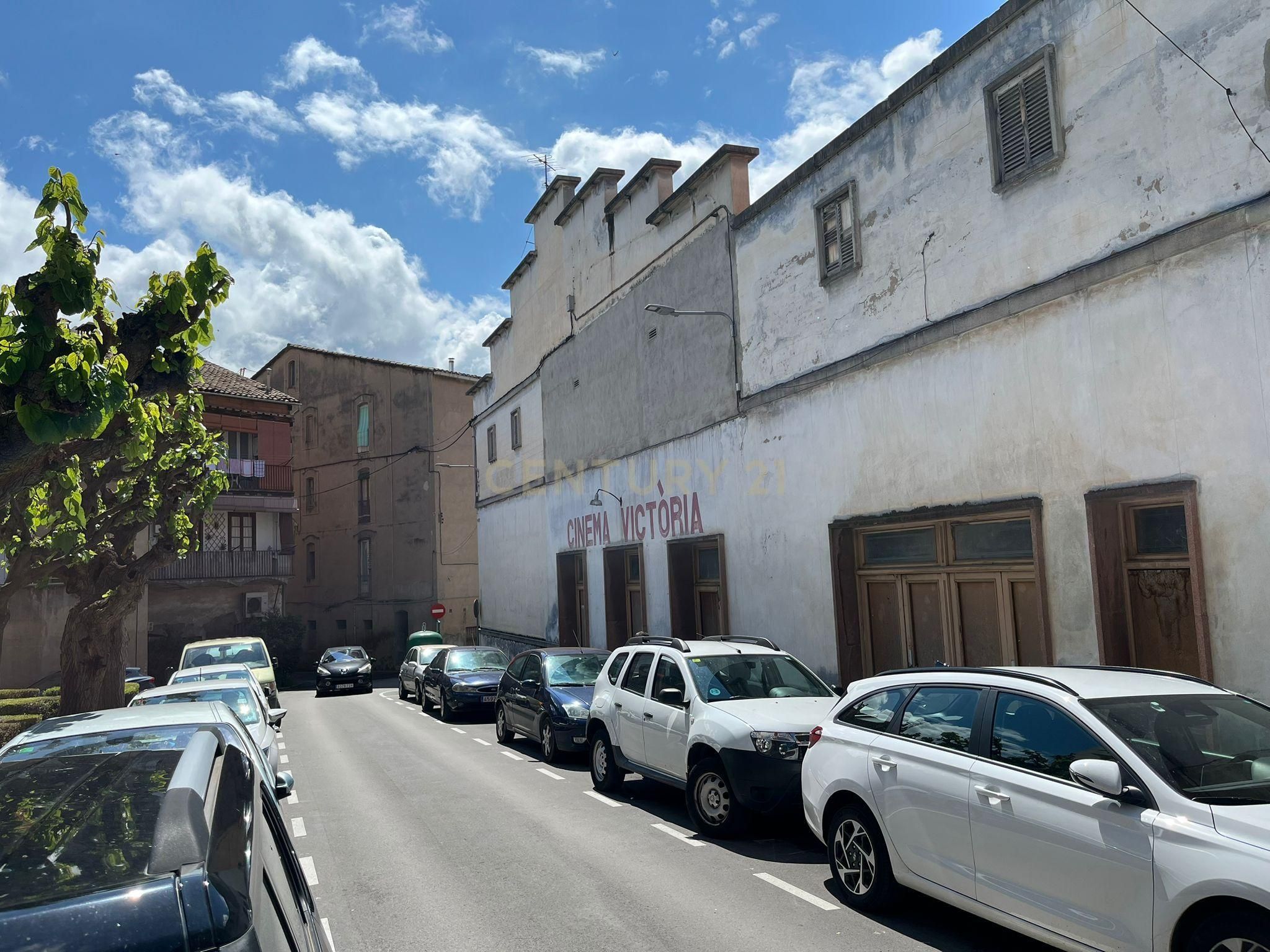 Vista exterior de Local en venda en Gironella