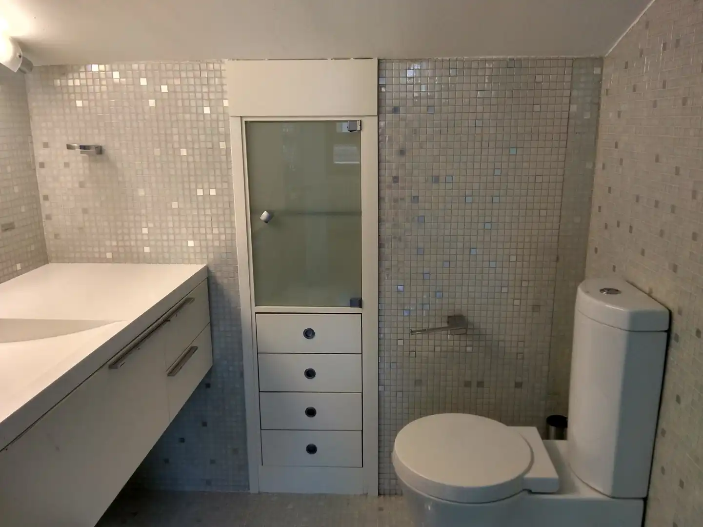 Bathroom of Houses for sale in Zaragoza  with Air Conditioner, Private garden and Parquet flooring