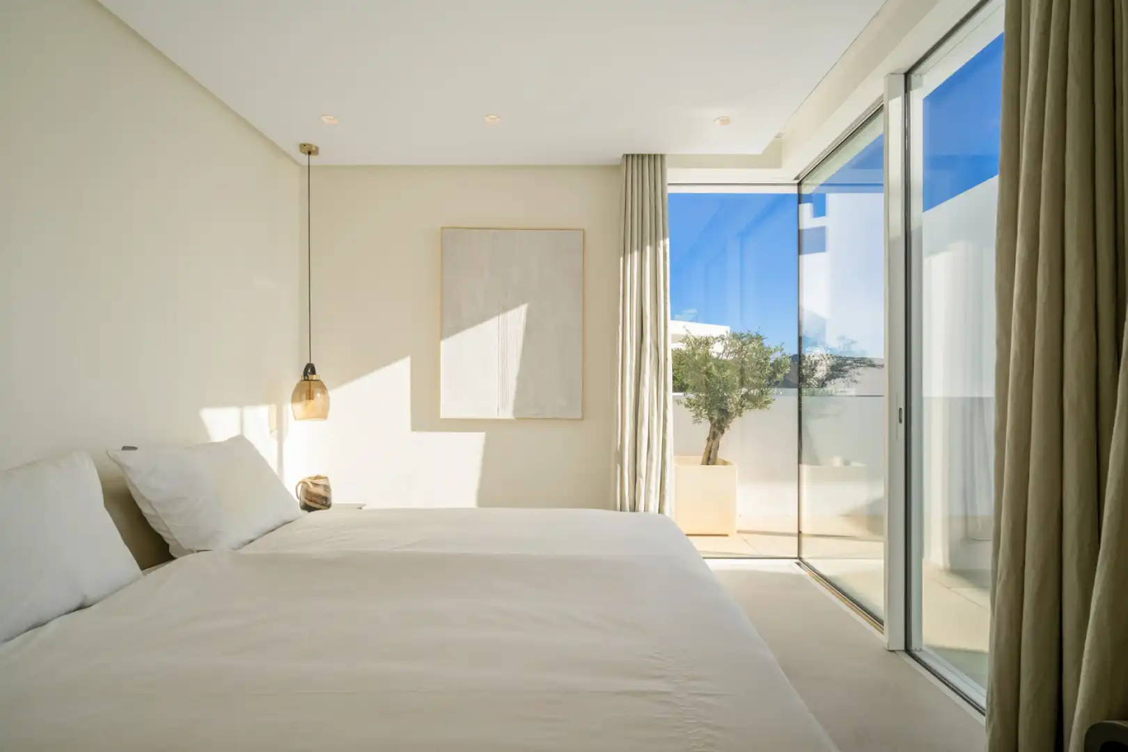 Habitación de Ático en venta en Marbella con Aire acondicionado, Terraza y Trastero