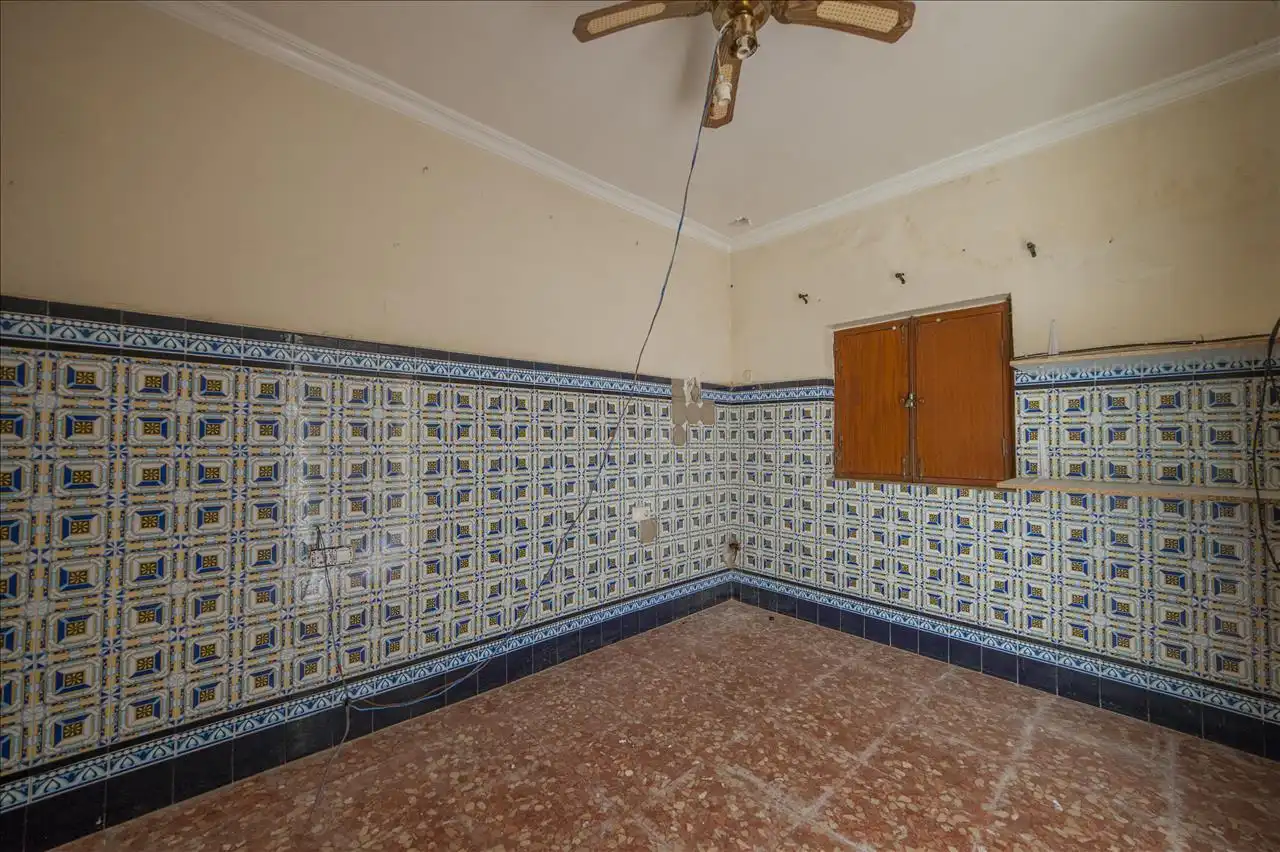 Cuina de Casa adosada en venda en Paterna del Campo amb Terrassa