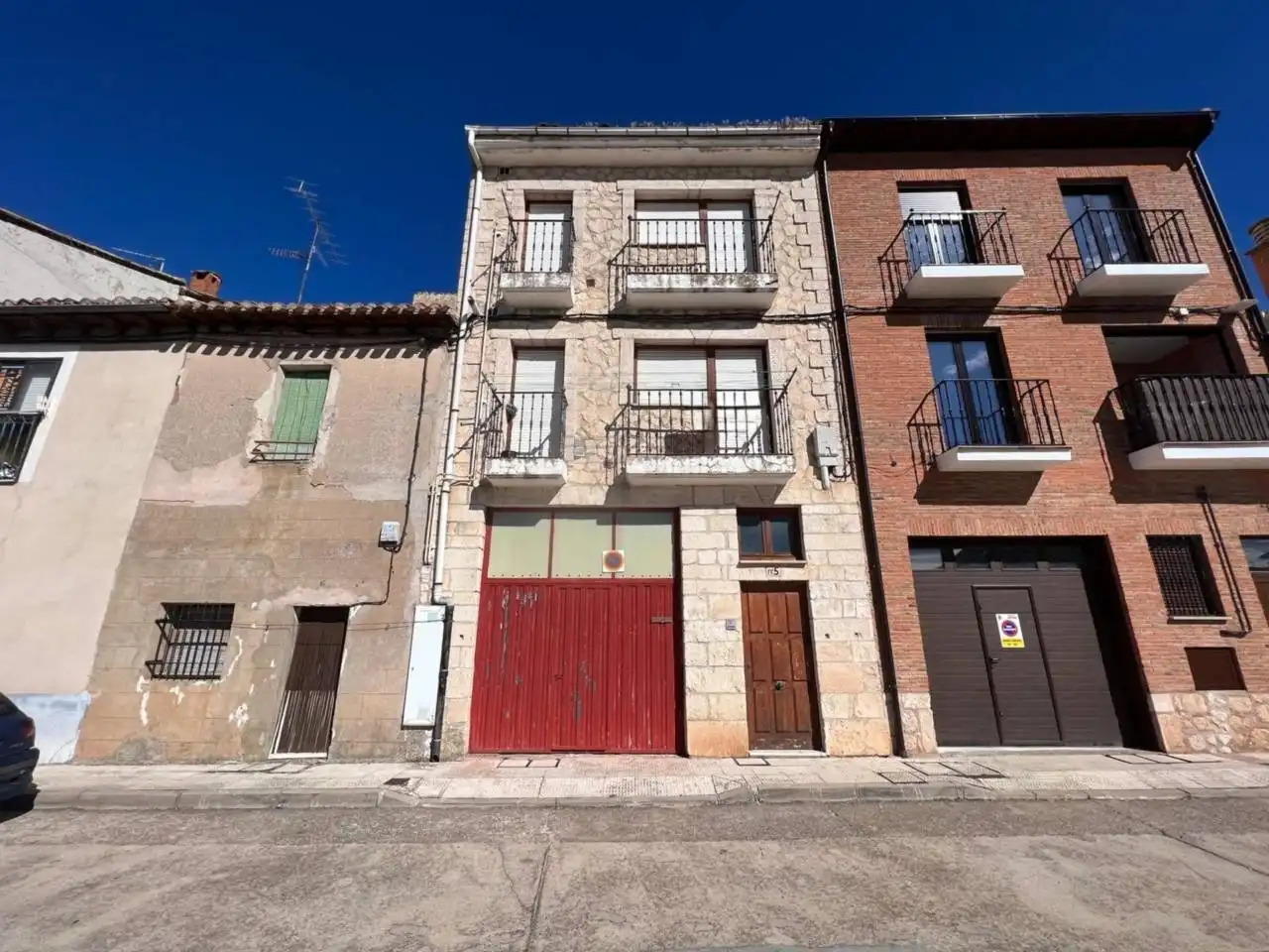 Vista exterior de Casa o xalet en venda en Lerma amb Calefacció i Terrassa
