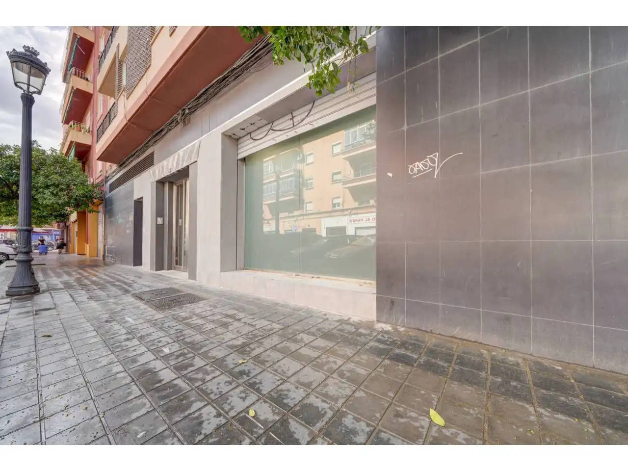 Exterior view of Office for rent in Valencia  with Heating
