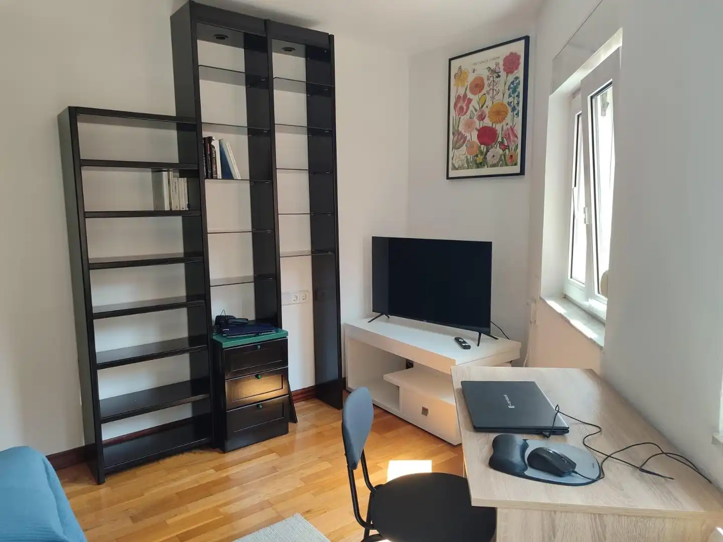 Living room of Flat for rent in Oviedo   with Heating and Furnished