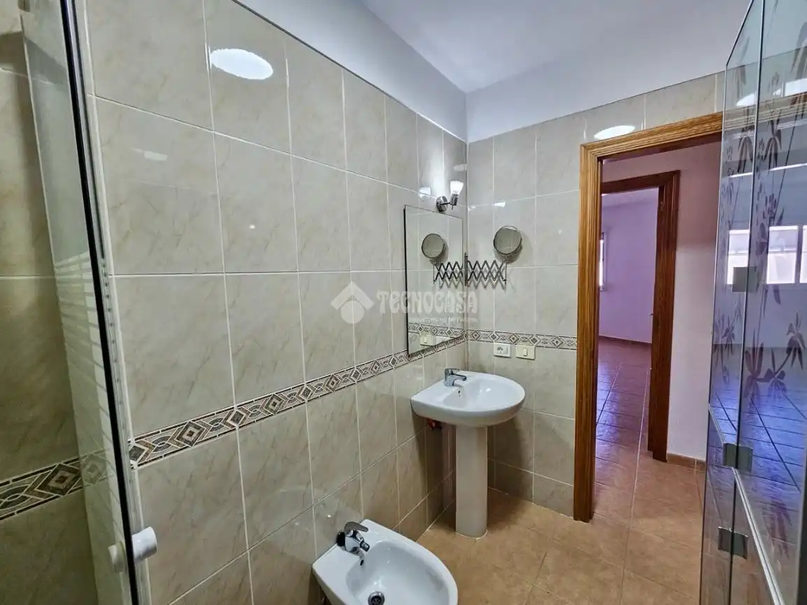 Baño de Piso en venta en Güímar con Balcón