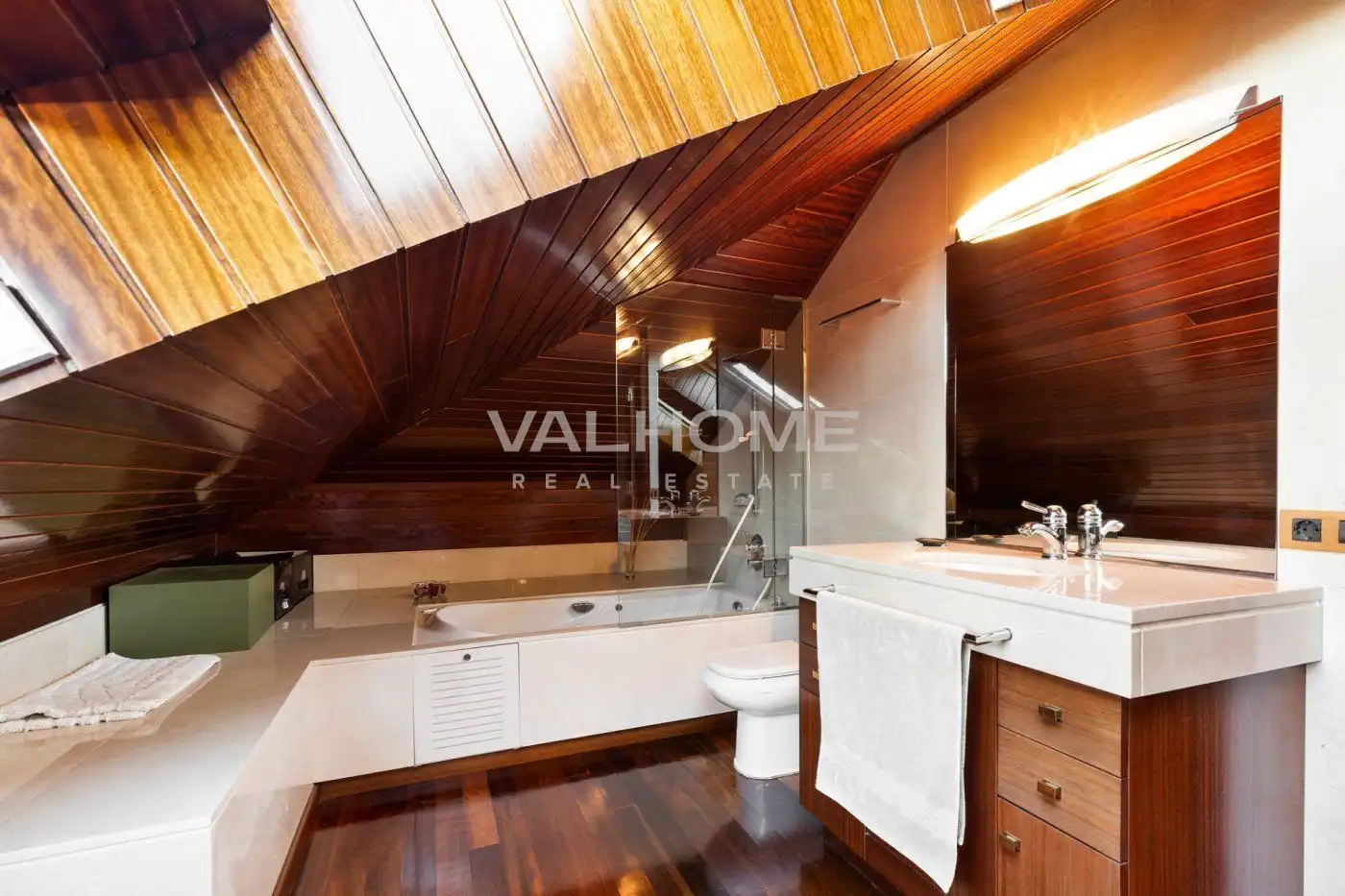 Baño de Casa o chalet en venta en Sant Cugat del Vallès con Aire acondicionado, Calefacción y Jardín privado