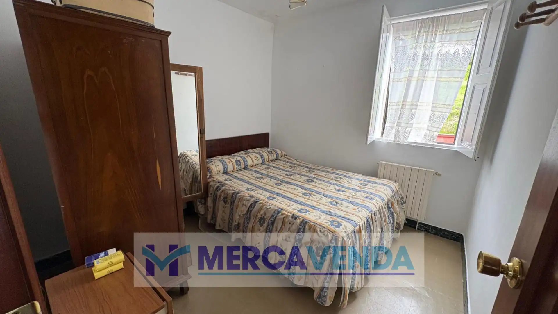 Habitación de Casa adosada en venta en Mondariz con Calefacción, Jardín privado y Trastero