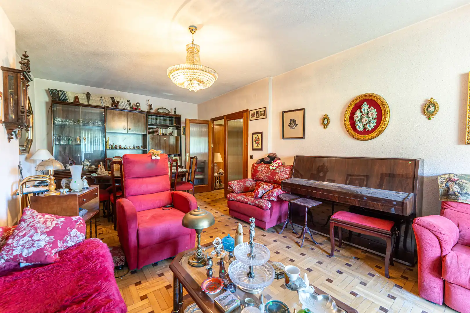 Sala d'estar de Pis en venda en Madrid amb Calefacció, Parquet i Terrassa