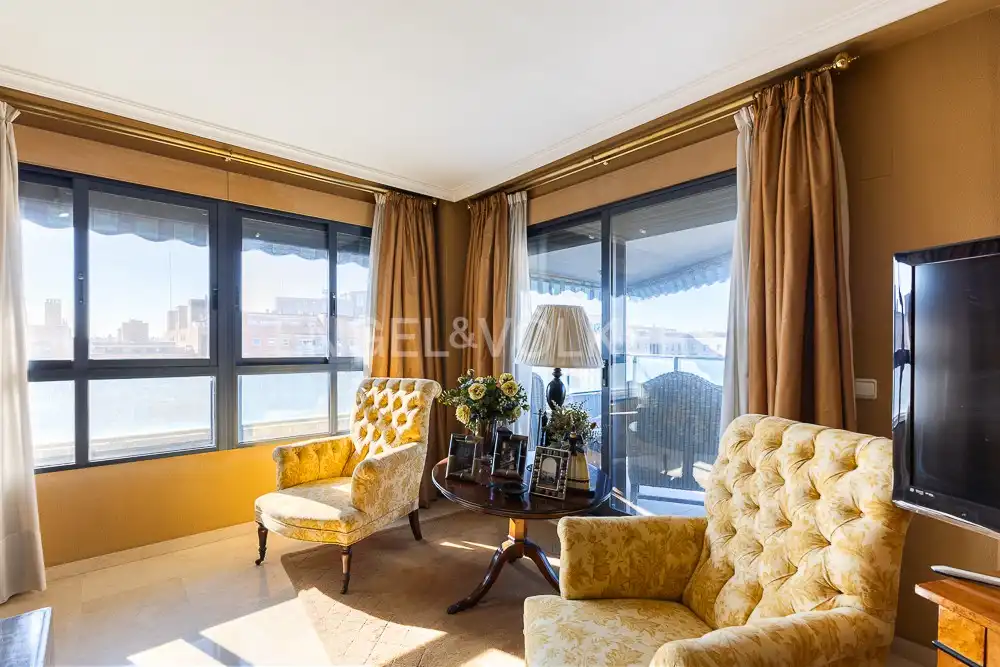 Sala de estar de Ático de alquiler en Valencia con Aire acondicionado, Calefacción y Terraza