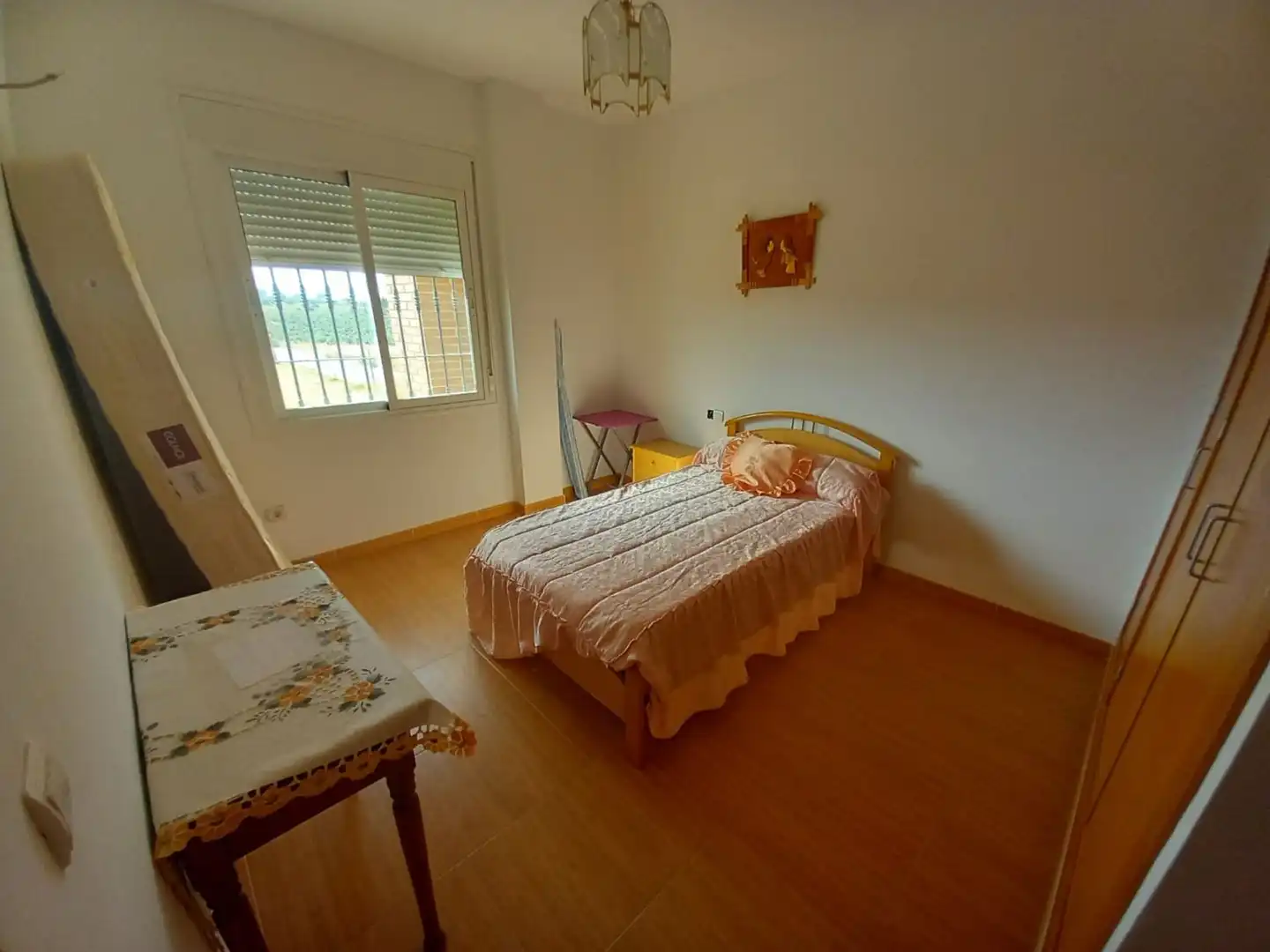 Dormitori de Casa o xalet en venda en Linares amb Terrassa