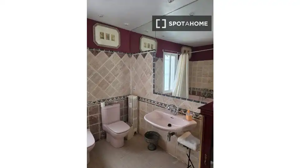 Bany de Apartament per a compartir en Madrid amb Aire condicionat, Calefacció i Terrassa
