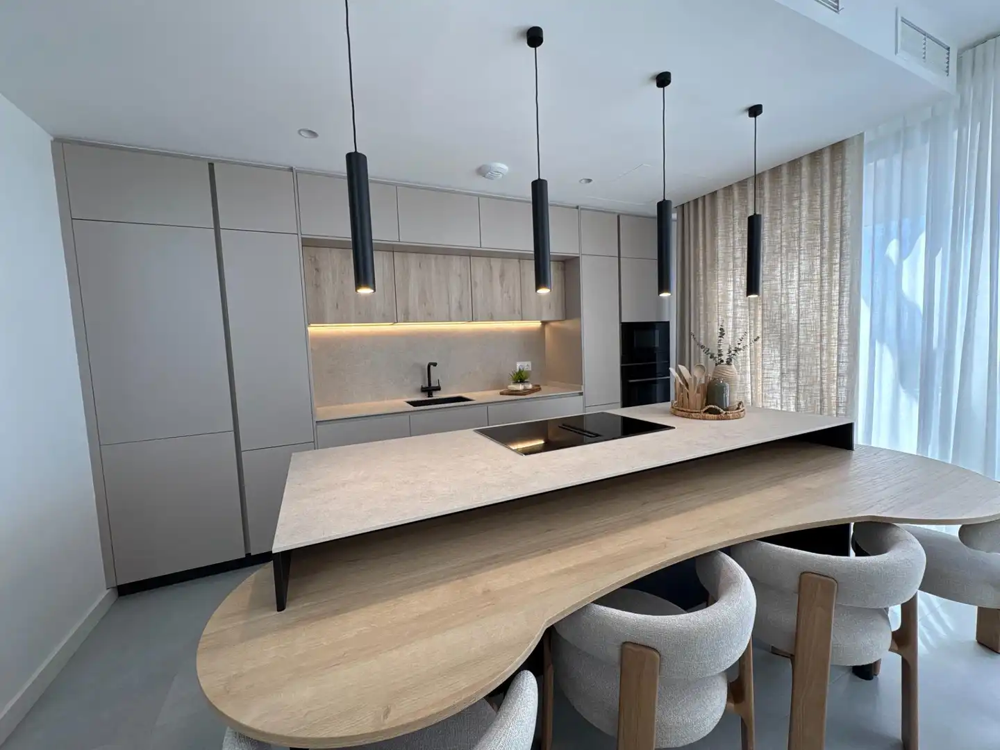 Apartment with pool for sale in Calle de la Cornisa, imagen 9