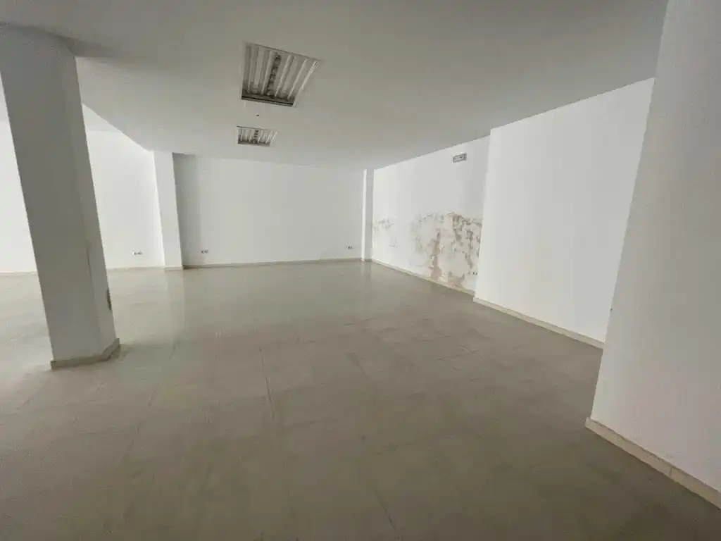 Local comercial en venta en Avenida Primero de Mayo, imagen 14