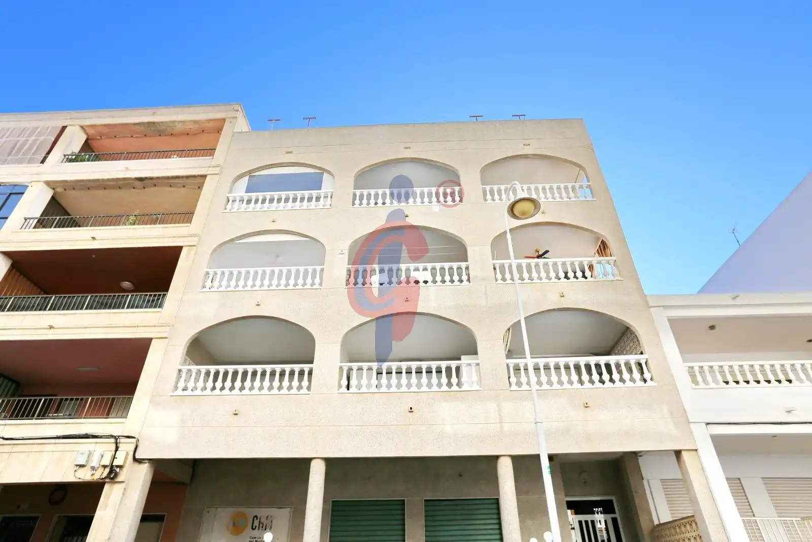 Vista exterior de Apartamento en venta en Guardamar del Segura con Aire acondicionado, Calefacción y Parquet