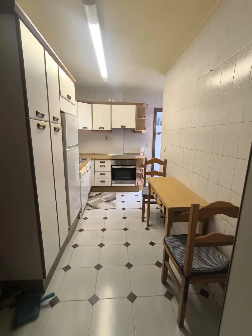 Cocina de Piso en venta en Pontevedra Capital  con Calefacción, Parquet y Trastero