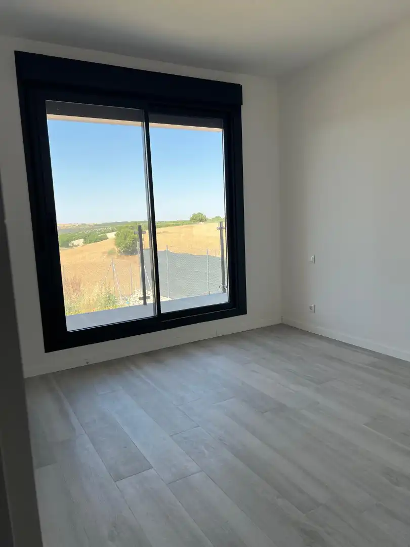 Habitación de Casa adosada en venta en Villalbilla con Calefacción, Jardín privado y Terraza