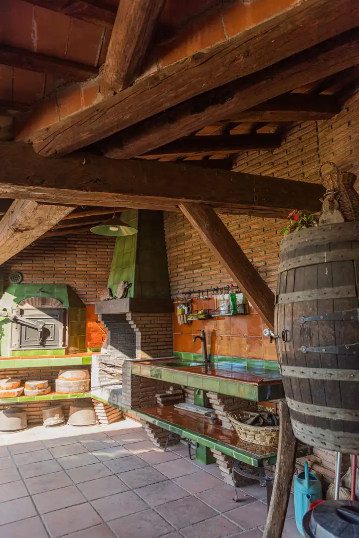 Cocina de Finca rústica en venta en La Selva del Camp con Aire acondicionado, Jardín privado y Trastero