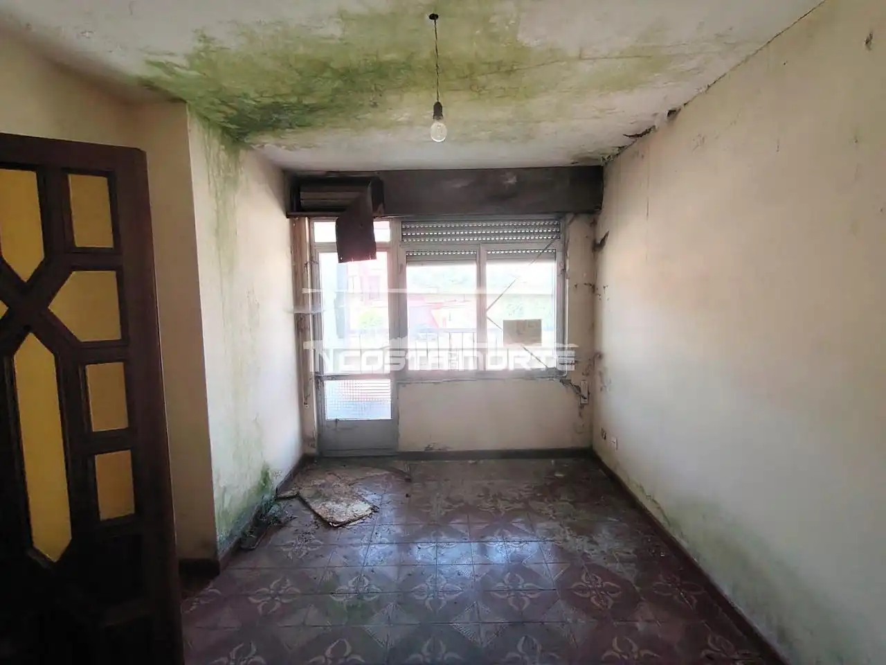 Houses for sale in Cee  with Private garden