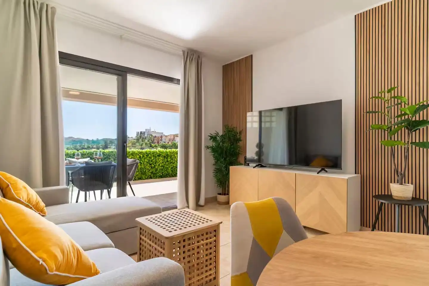 Sala d'estar de Àtic de lloguer en Vera amb Aire condicionat, Terrassa i Moblat
