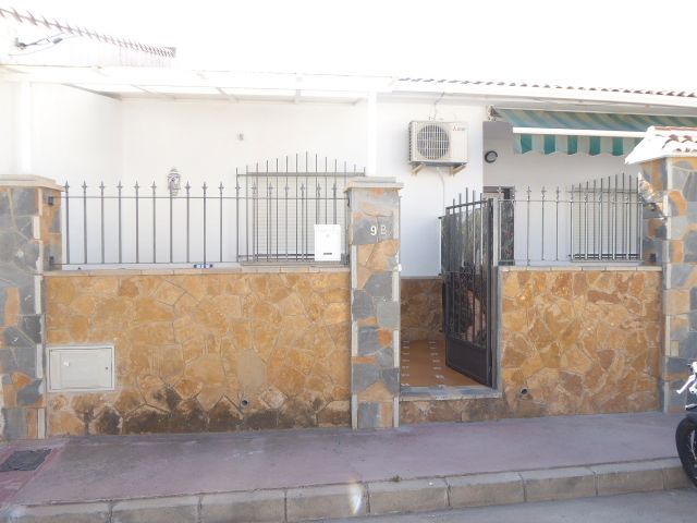 Vista exterior de Casa adosada de lloguer en Málaga Capital amb Terrassa, Traster i Moblat