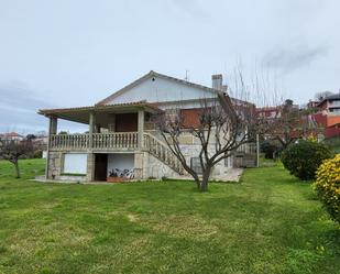 Vista exterior de Casa o xalet en venda en Vigo  amb Balcó