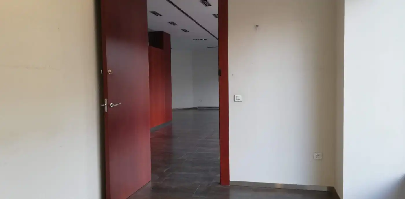 Office for sale in Murcia  with Air Conditioner