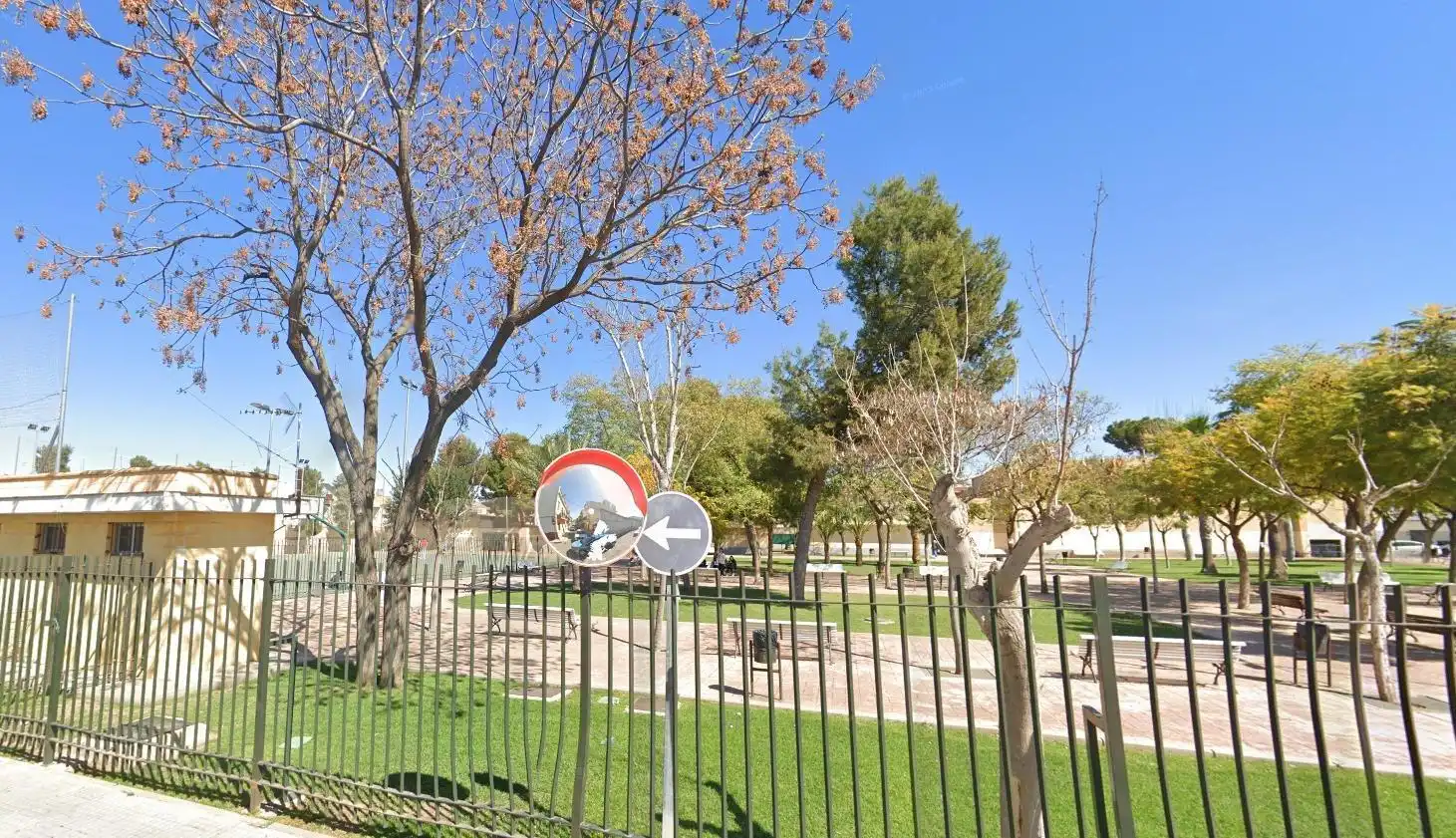 Vista exterior de Piso en venta en La Rinconada