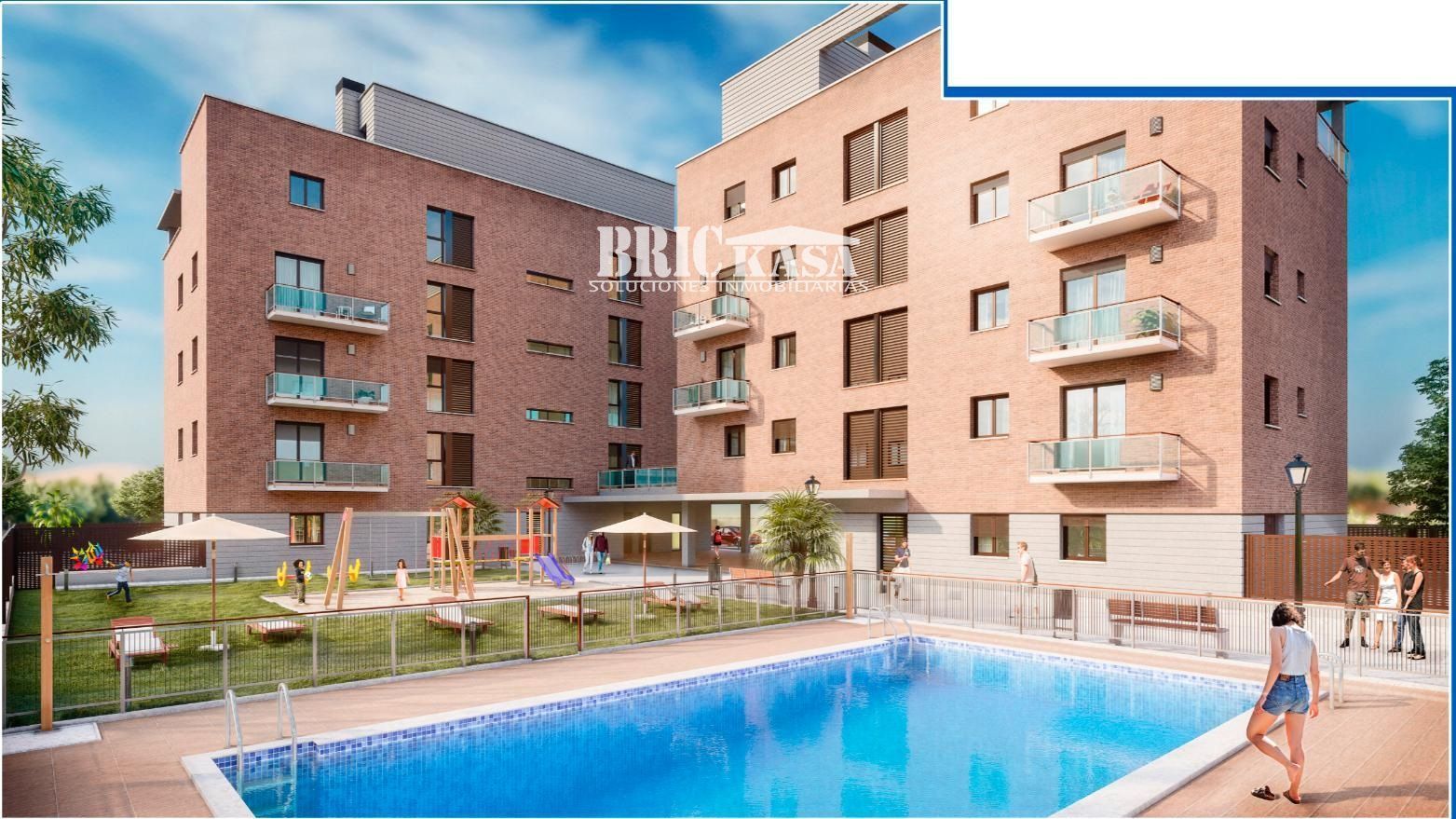Vista exterior de Pis en venda en Cáceres Capital amb Aire condicionat, Jardí privat i Terrassa
