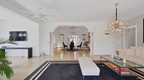 Foto 3 de Casa o xalet de lloguer a 91 Calle de la Rosa, Paraiso - Barronal, Estepona