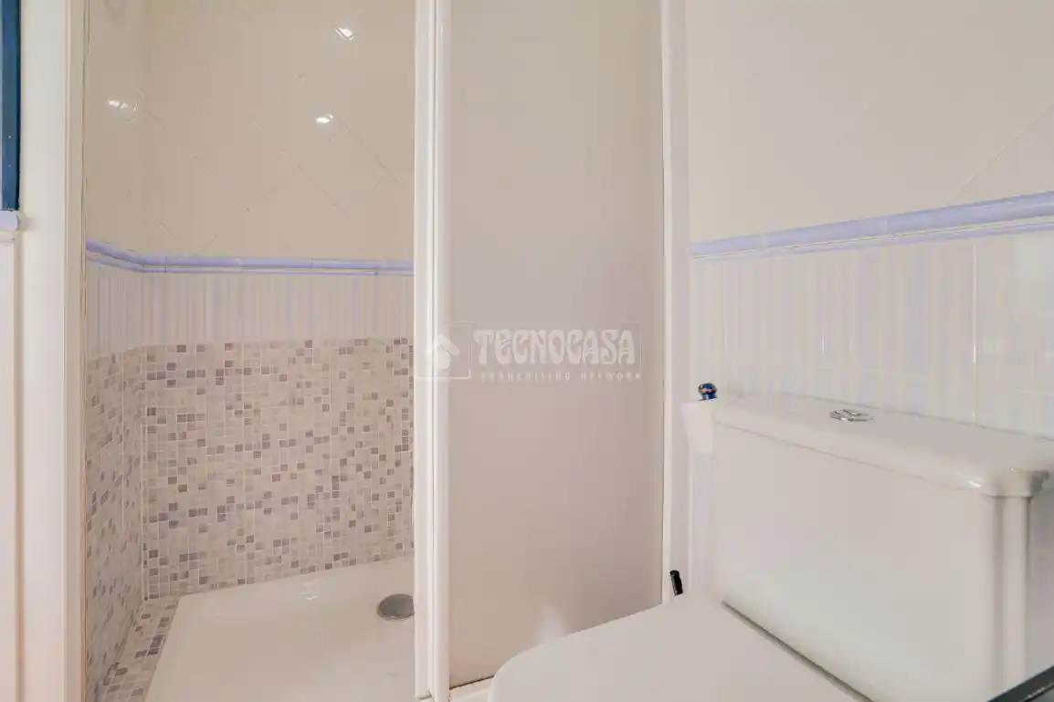 Baño de Piso en venta en Terrassa con Calefacción y Balcón