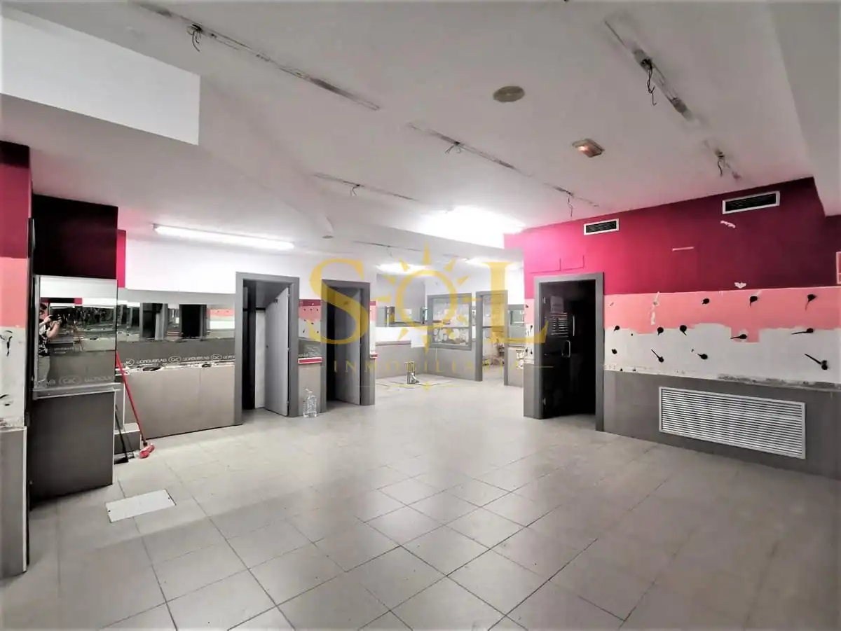 Local comercial en venda a Calle Alfonso V 11, imagen 10