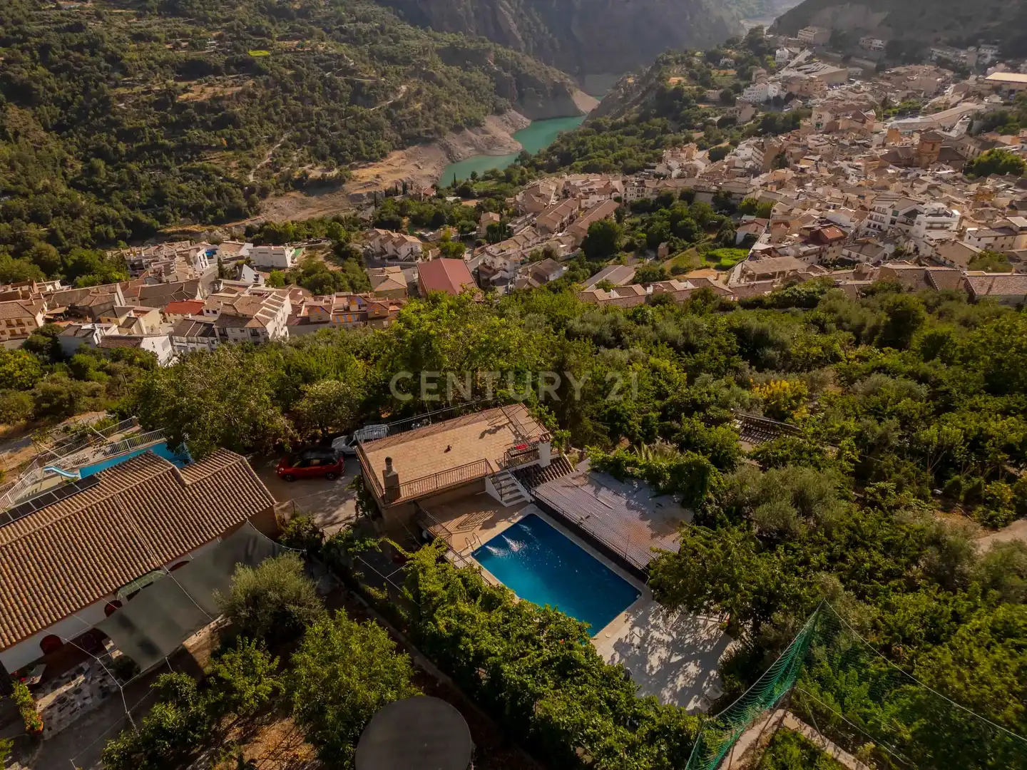 Vista exterior de Casa o chalet en venta en Güéjar Sierra con Jardín privado, Trastero y Piscina