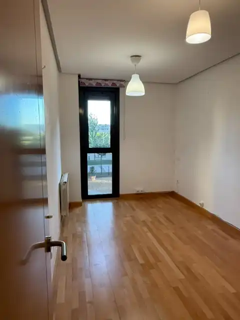 Dormitori de Pis en venda en Santander amb Calefacció, Parquet i Traster