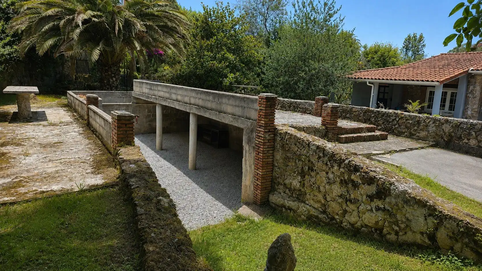 Vista exterior de Casa o xalet en venda en Alfoz de Lloredo amb Calefacció i Jardí privat