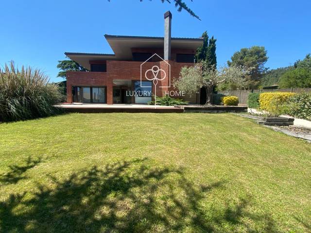 Casa-chalet en Venta en Begues