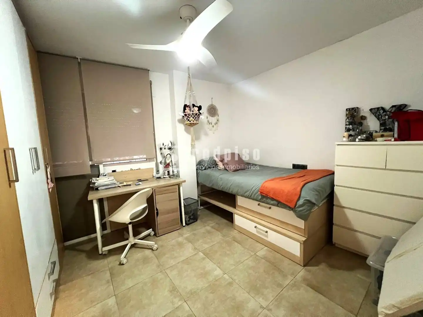 Schlafzimmer von Dachboden zum Verkauf in Torremolinos mit Klimaanlage, Heizung und Privatgarten