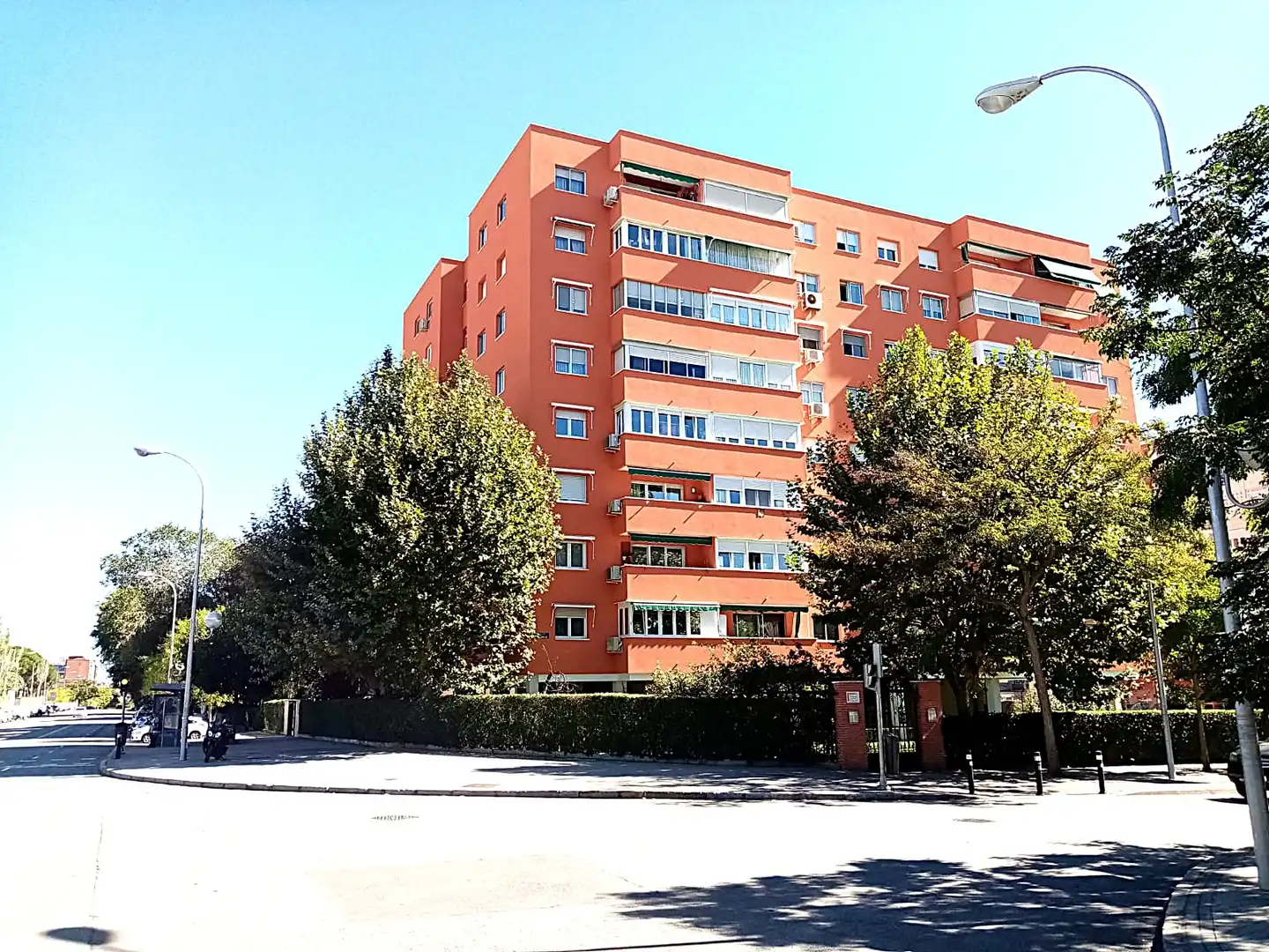 Pis amb jardí en venda a Calle de José de Cadalso