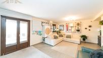 Sala d'estar de Casa o xalet en venda en Villaviciosa de Odón amb Aire condicionat, Terrassa i Piscina