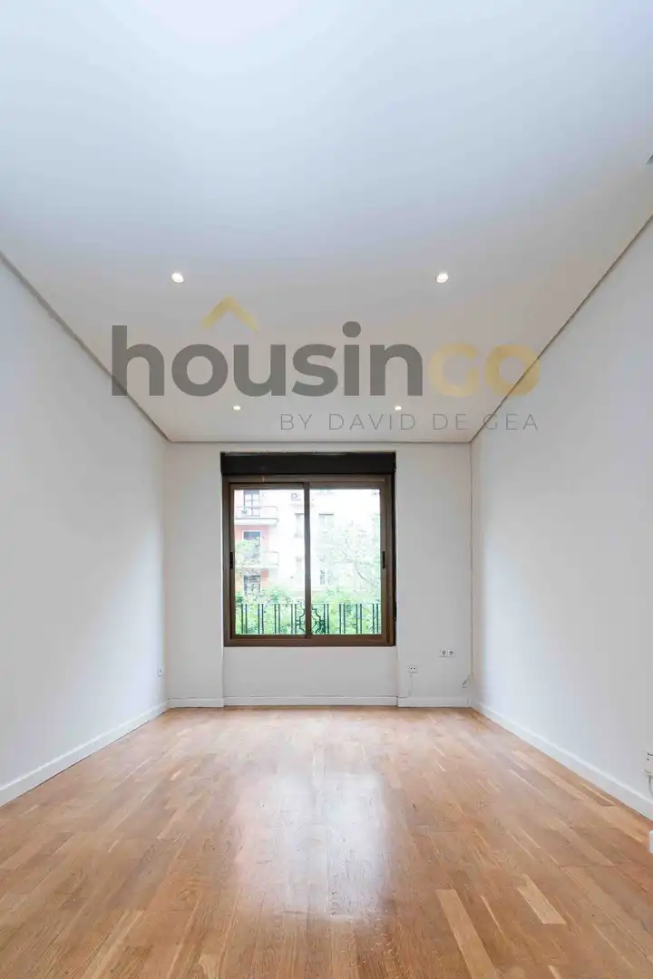 Piso en venta en  Madrid Capital con Aire acondicionado, Calefacción y Parquet