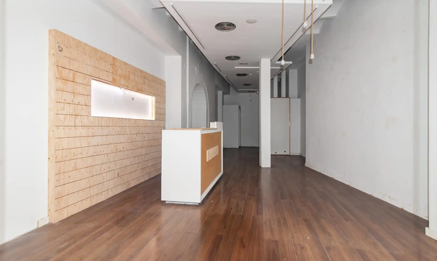 Local comercial de lloguer a Carrer de la Parellada