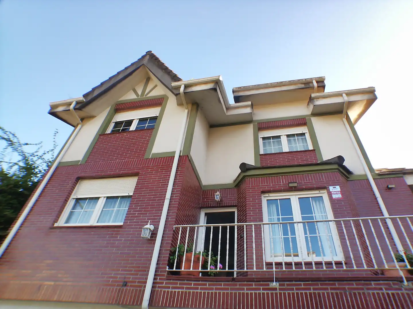 Vista exterior de Casa o chalet en venta en Camargo con Calefacción, Jardín privado y Terraza