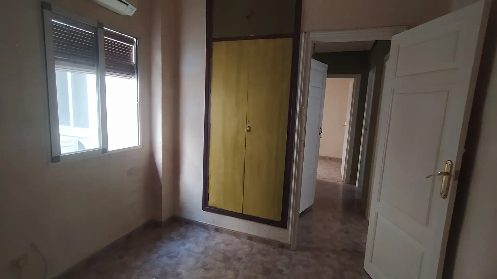 Habitación de Piso en venta en Valencia con Aire acondicionado y Balcón