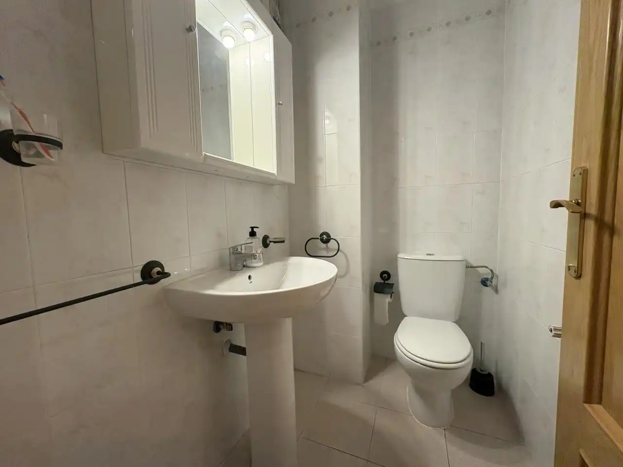 Wohnung zur Miete in Calle Ramón María del Valle Inclán, Espartales