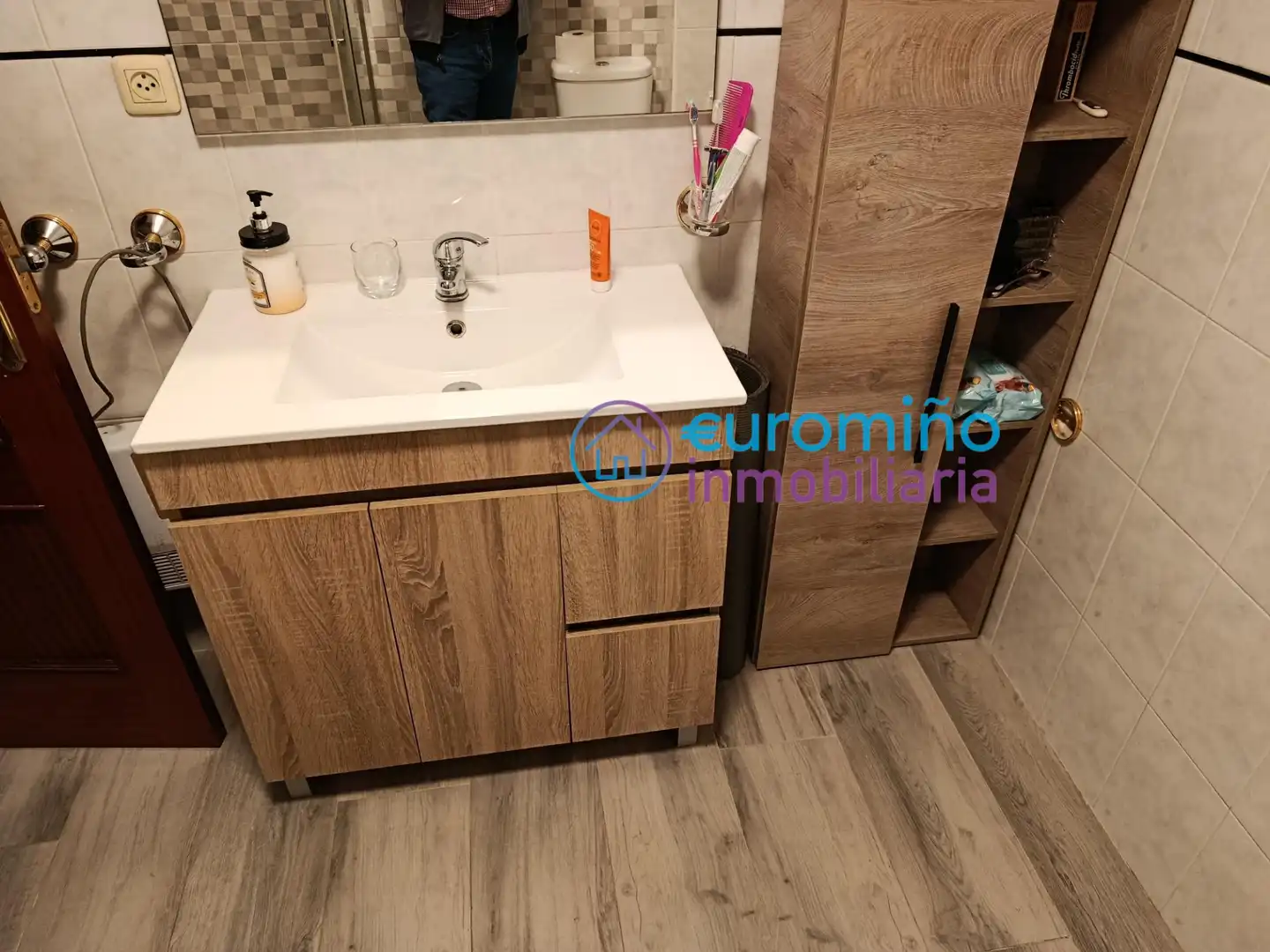 Baño de Piso en venta en A Cañiza   con Calefacción, Trastero y Amueblado